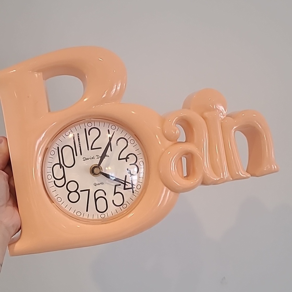Vintage Daniel Dakota Bain Clock